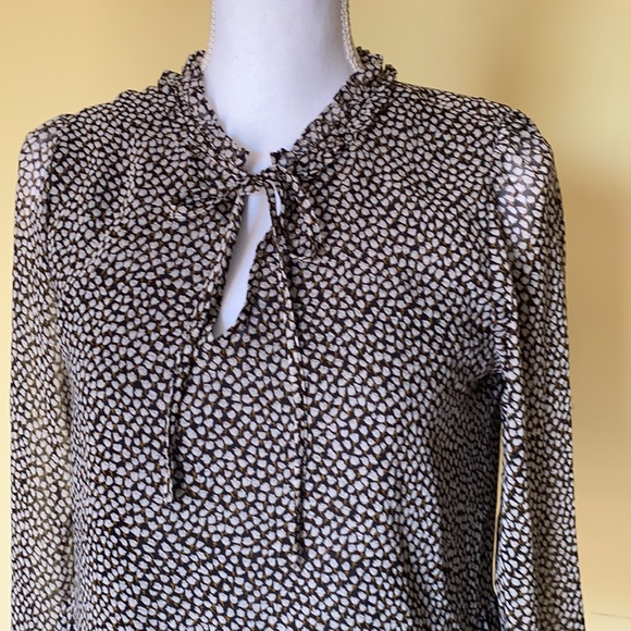 Ann Taylor LOFT floral blouse size XS - Picture 4 of 17
